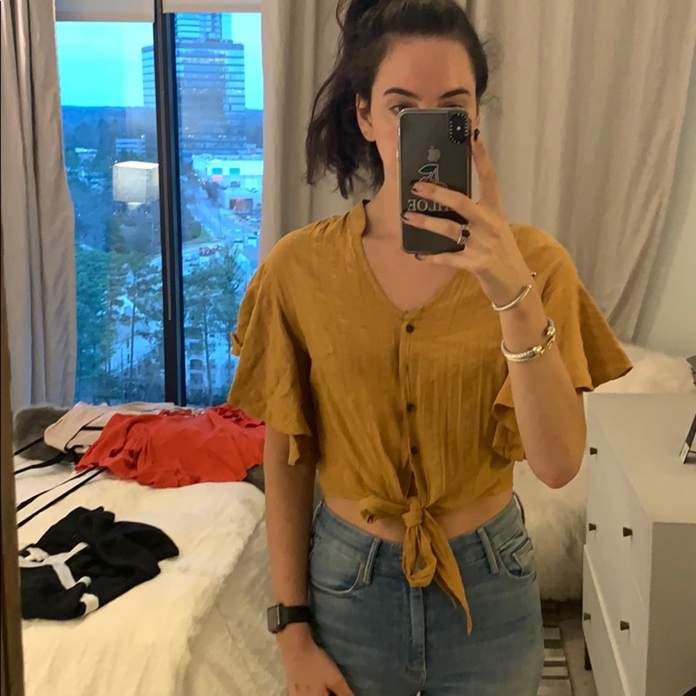 Mustard top